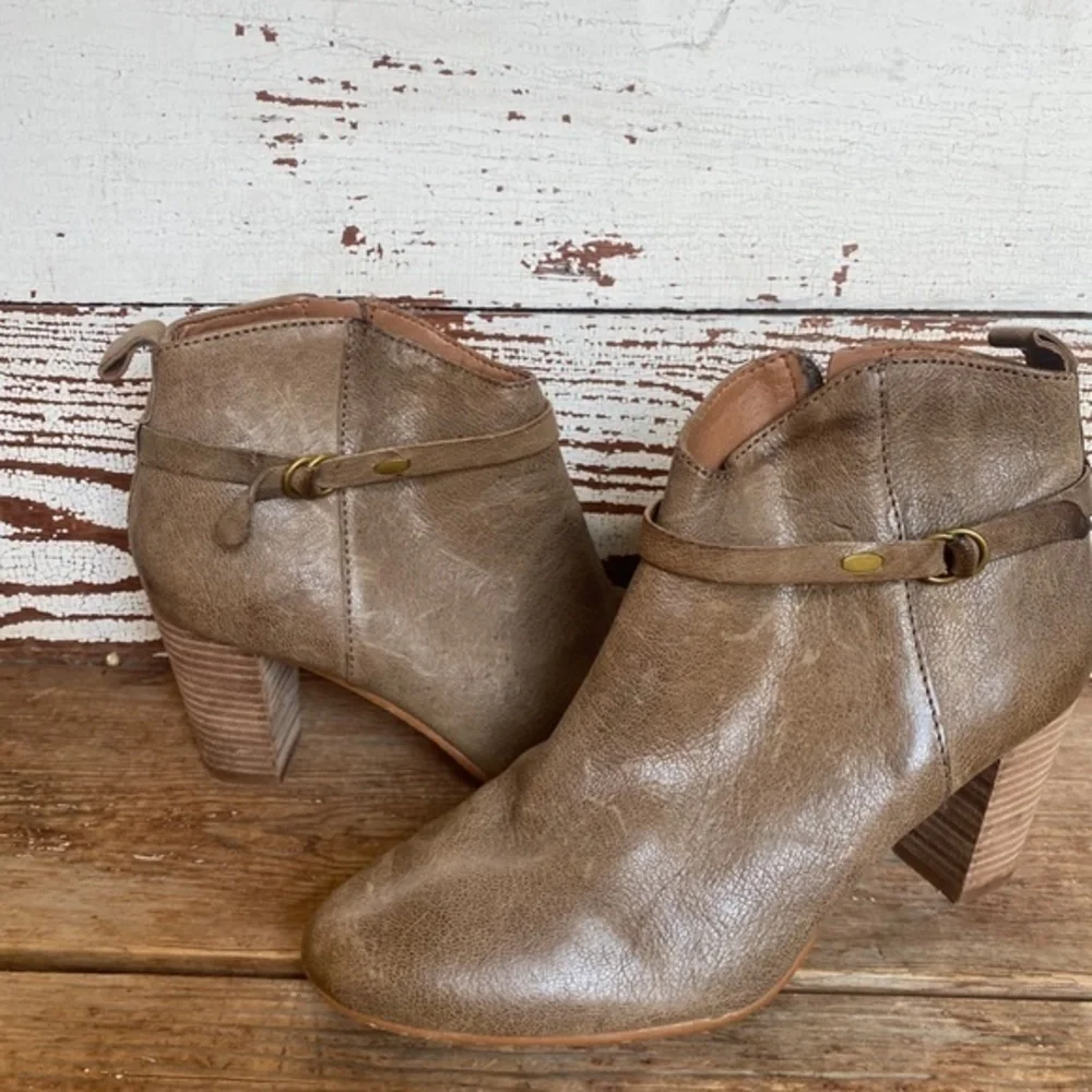 Lucky Brand Zip Buckle Tan Bootie  7